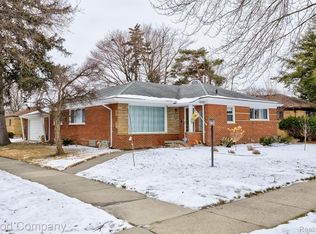 13301 Dartmouth St, Oak Park, MI 48237