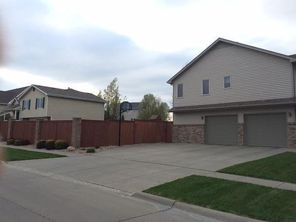 3rd image of 501 W Carrine Dr