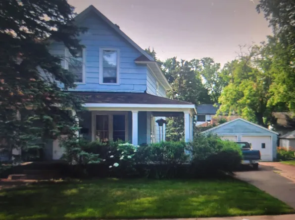 4th St, Saint Paul, MN 55110
