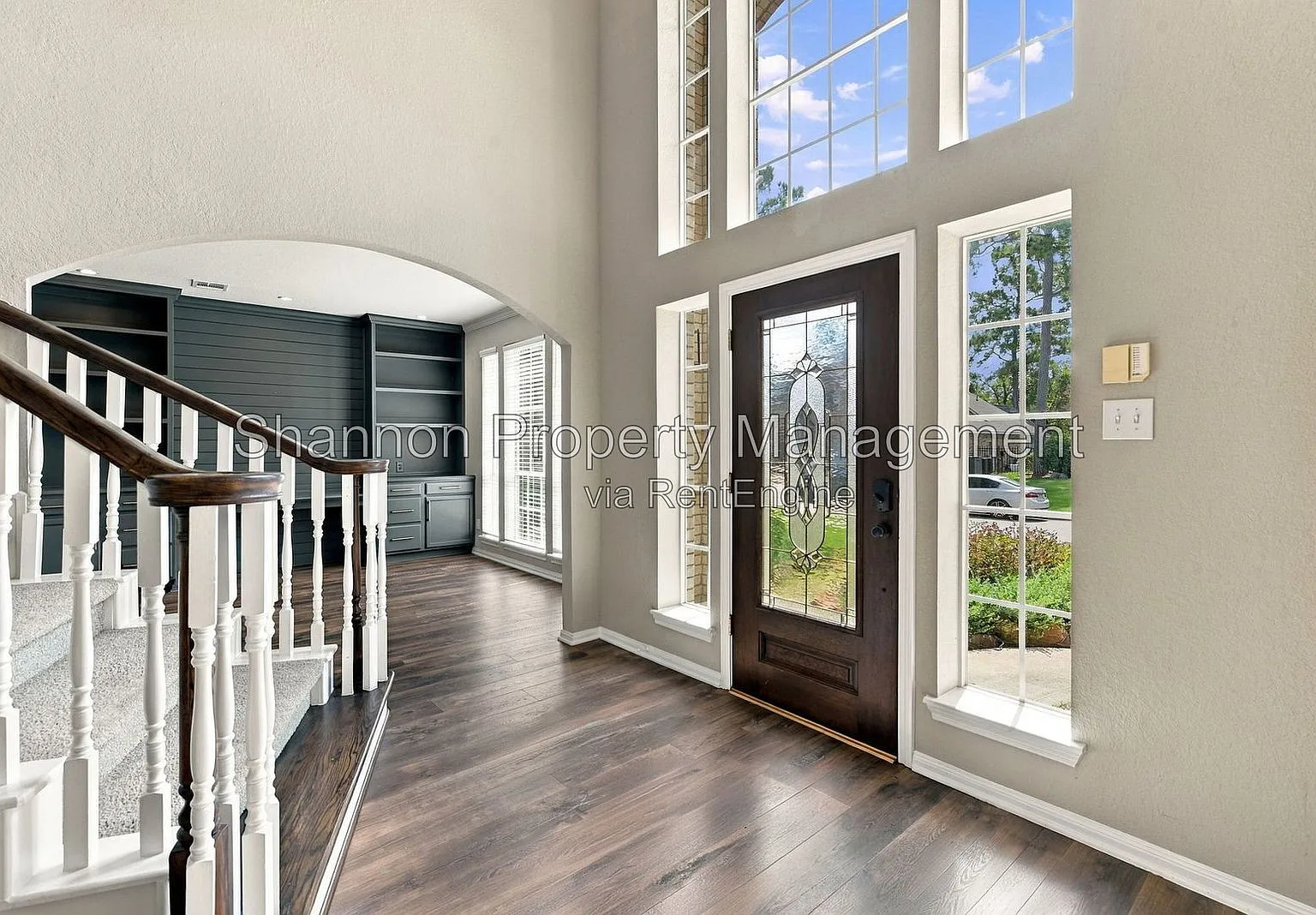 4 bed, 3.5 bath, 3614 sqft, $3,600 — Photo 3