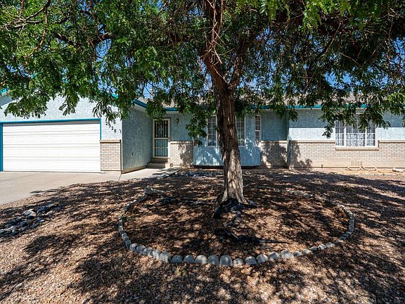 2nd image of 2928 Amethyst Ct