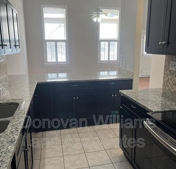 135 E Wilson Ave #E — Photo 4