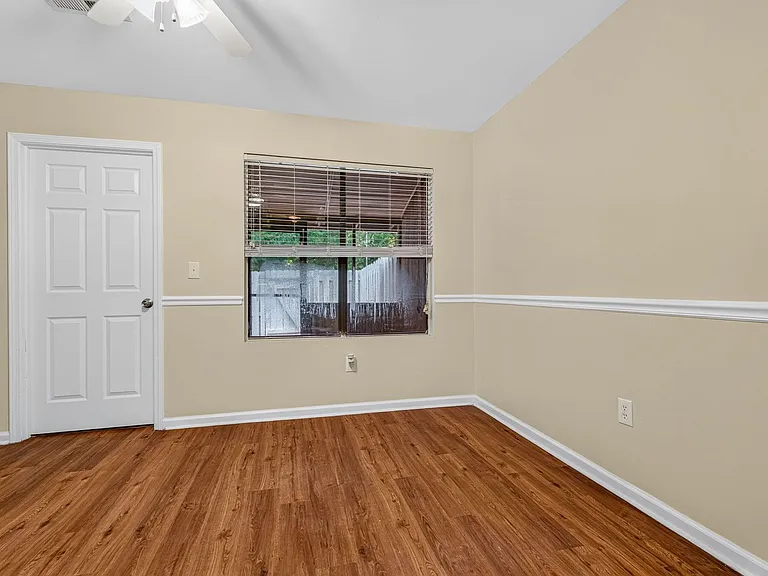 6239 Lucille Dr — Photo 12