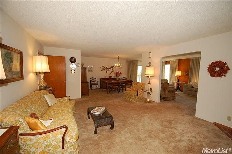 1st image of 8538 Balboa Ave