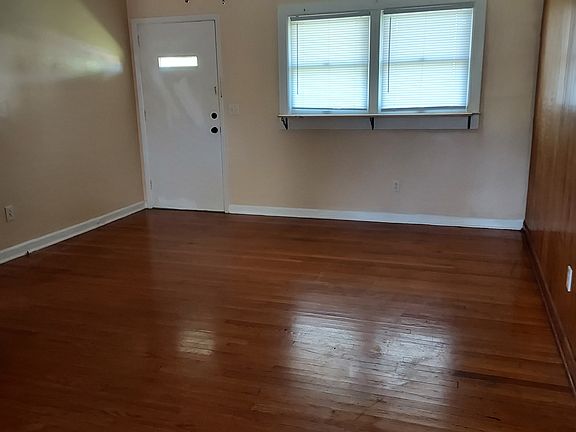 2nd image of 4118 Hill Pl #1
