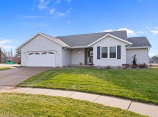2508 Dawson St, Muscatine, IA 52761