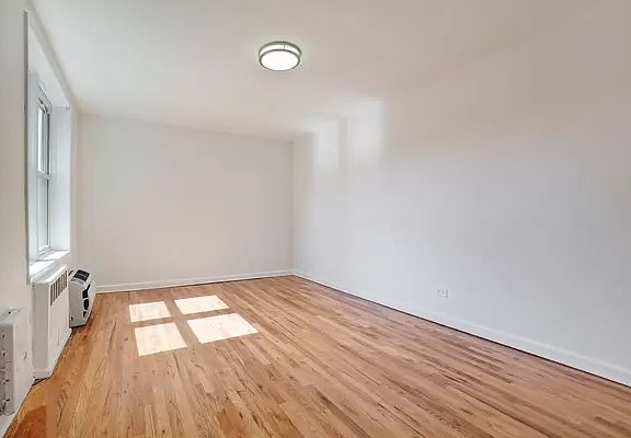 5th image of 1717 E 18th St APT 6S