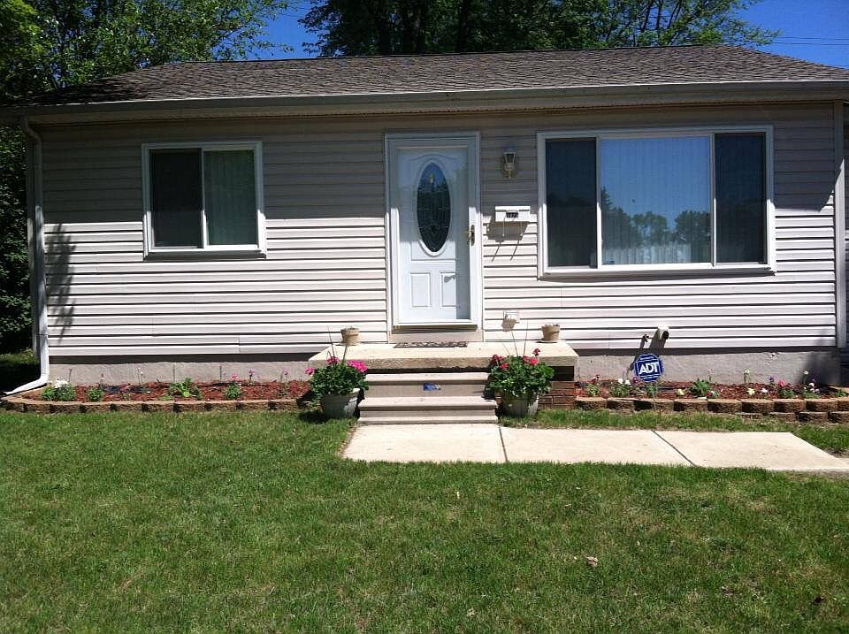 1st image of 1025 E Cross St