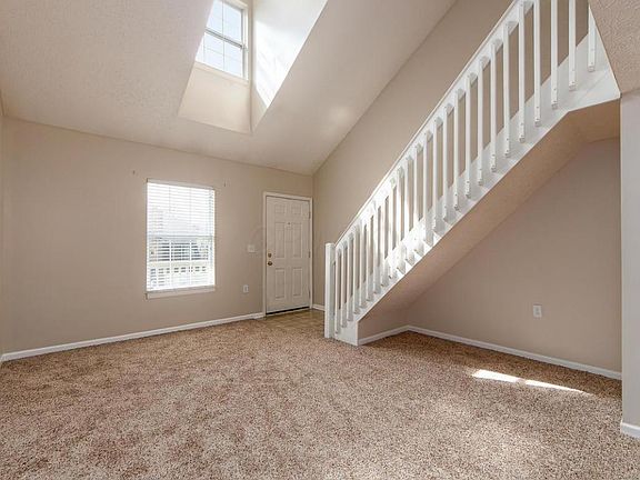 3rd image of 6250 Braelinn Dr