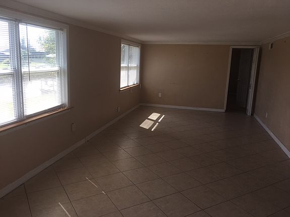 3rd image of 13100 Starboard Ct