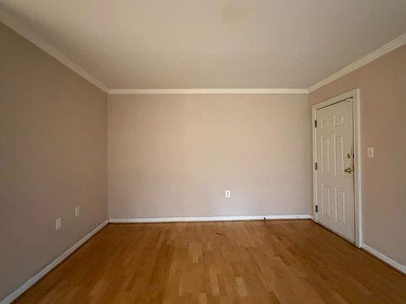 4th image of 3105 Naylor Rd SE APT 201
