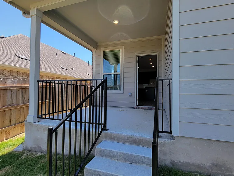 11011 Strawberry Roan Dr — Photo 30