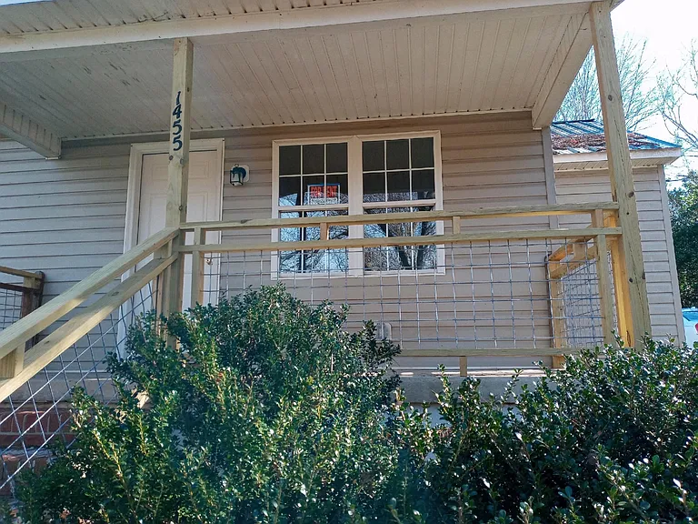 1455 Feezor Rd — Photo 2