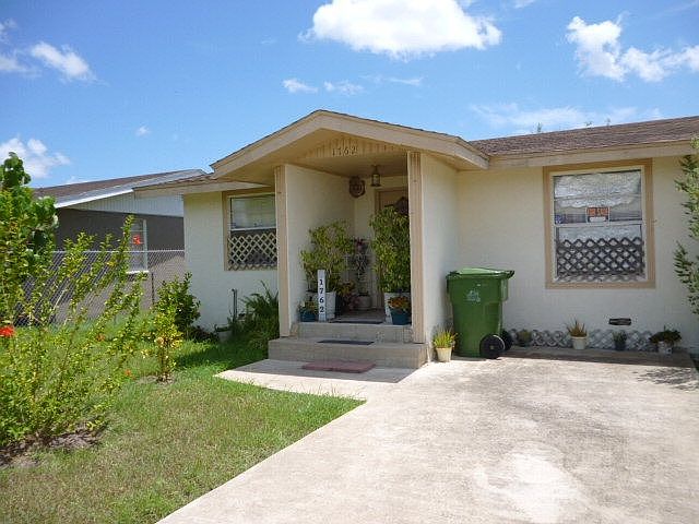 1st image of 1762 Calle Espacio