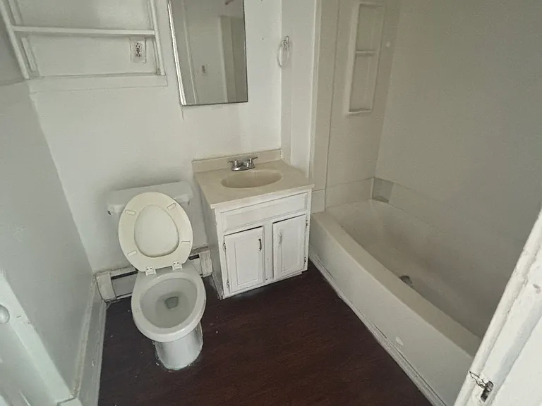 574 Central Ave — Photo 4