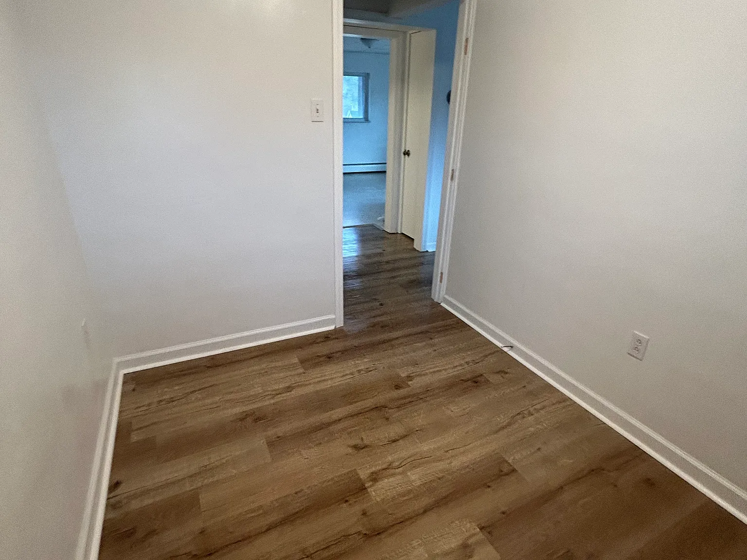2 bed, 1100 sqft, $1,100 — Photo 3