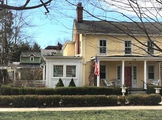 239 W Broadway, Granville, OH 43023