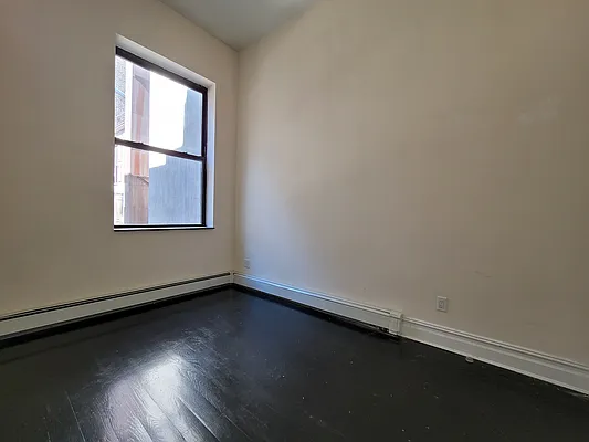 Rented by Julien Aractingi, LREB | media 20