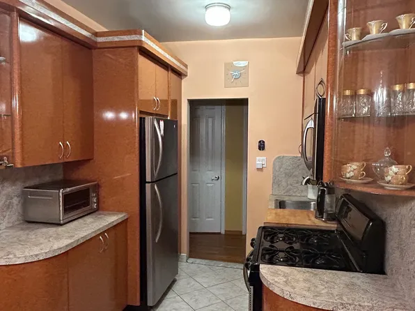 1610 Avenue P image 8 of 15