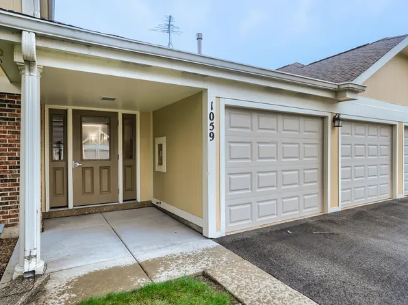 1059 Southbury Ln, Wheeling, IL 60090