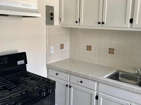 1360 S Burlington Ave APT 204, Los Angeles, CA 90006