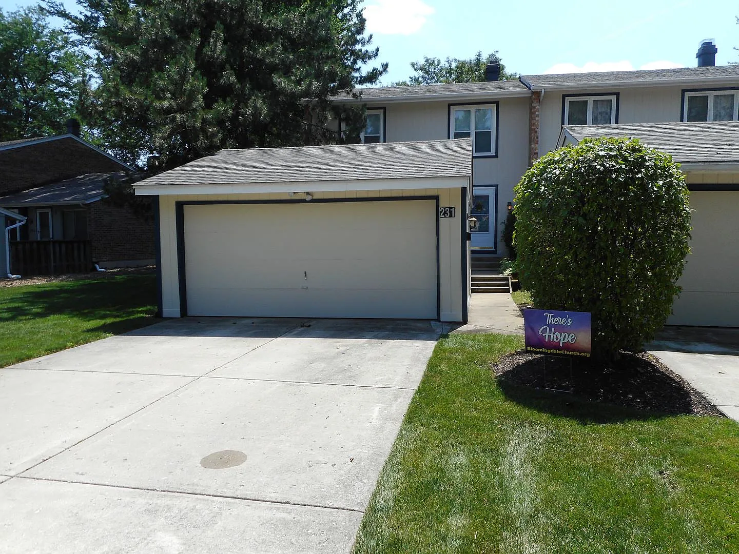 231 Lakeview Ln photo 1