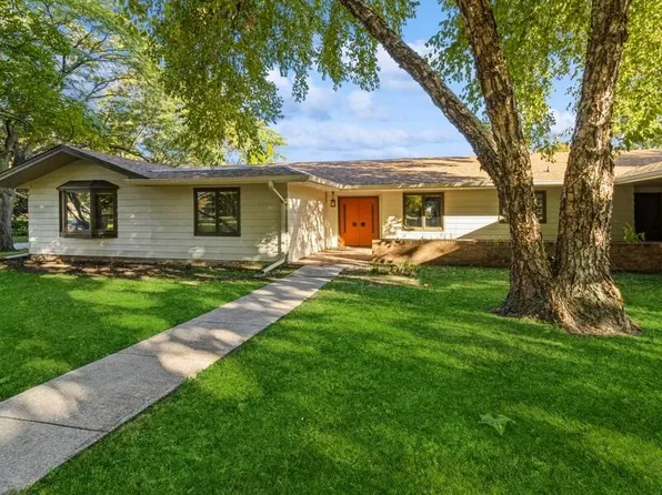 1207 H Ave, Nevada, IA 50201