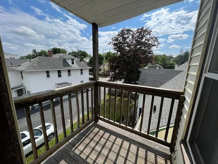 109 Rosedale Ave — Photo 4
