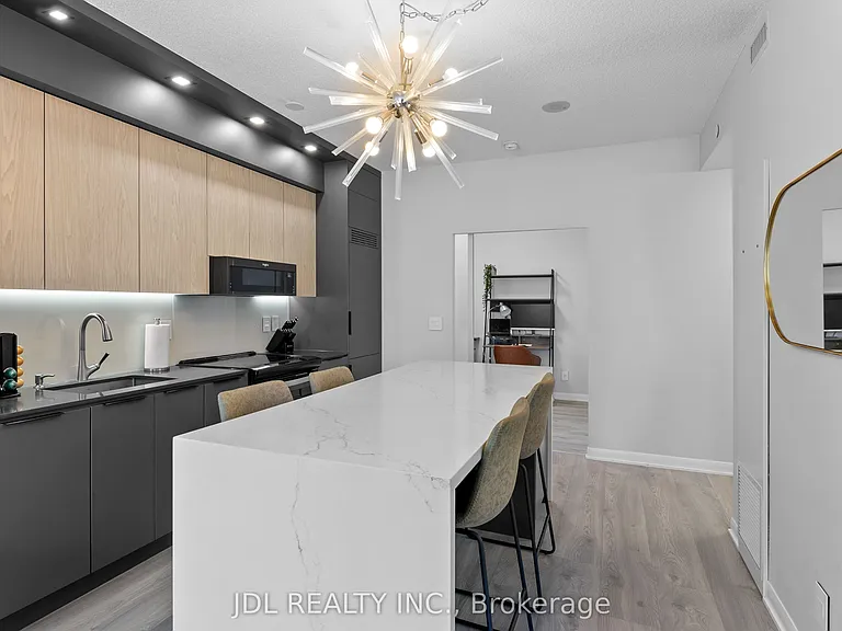 435 Richmond St W #610 — Photo 16