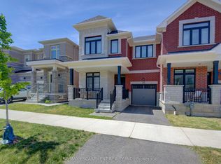 37 Great Falls Blvd, Hamilton, ON L8B1X8