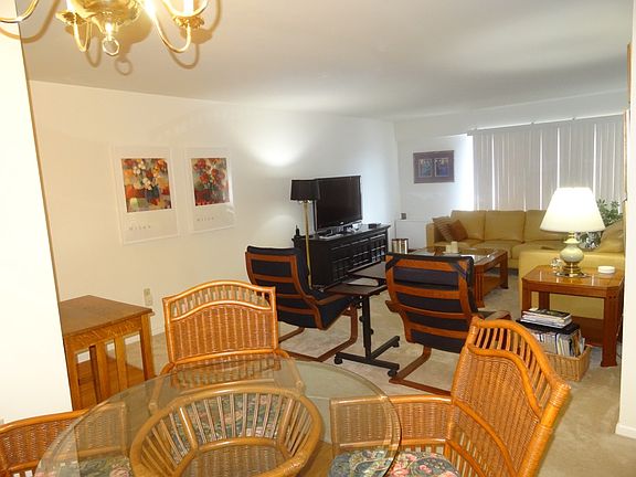 4th image of 6315 Forbes Ave #25e656b55