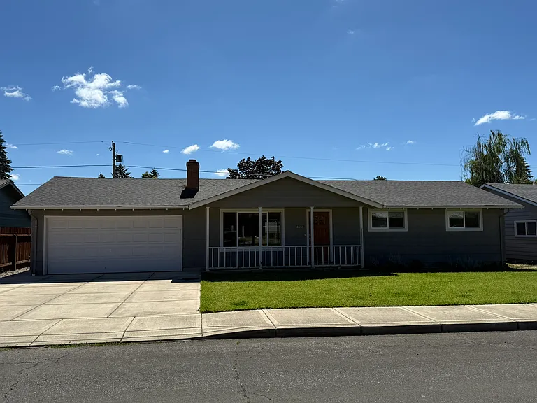 4558 2nd Way SE — Photo 1