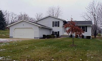 1st image of 135 E Hale Dr