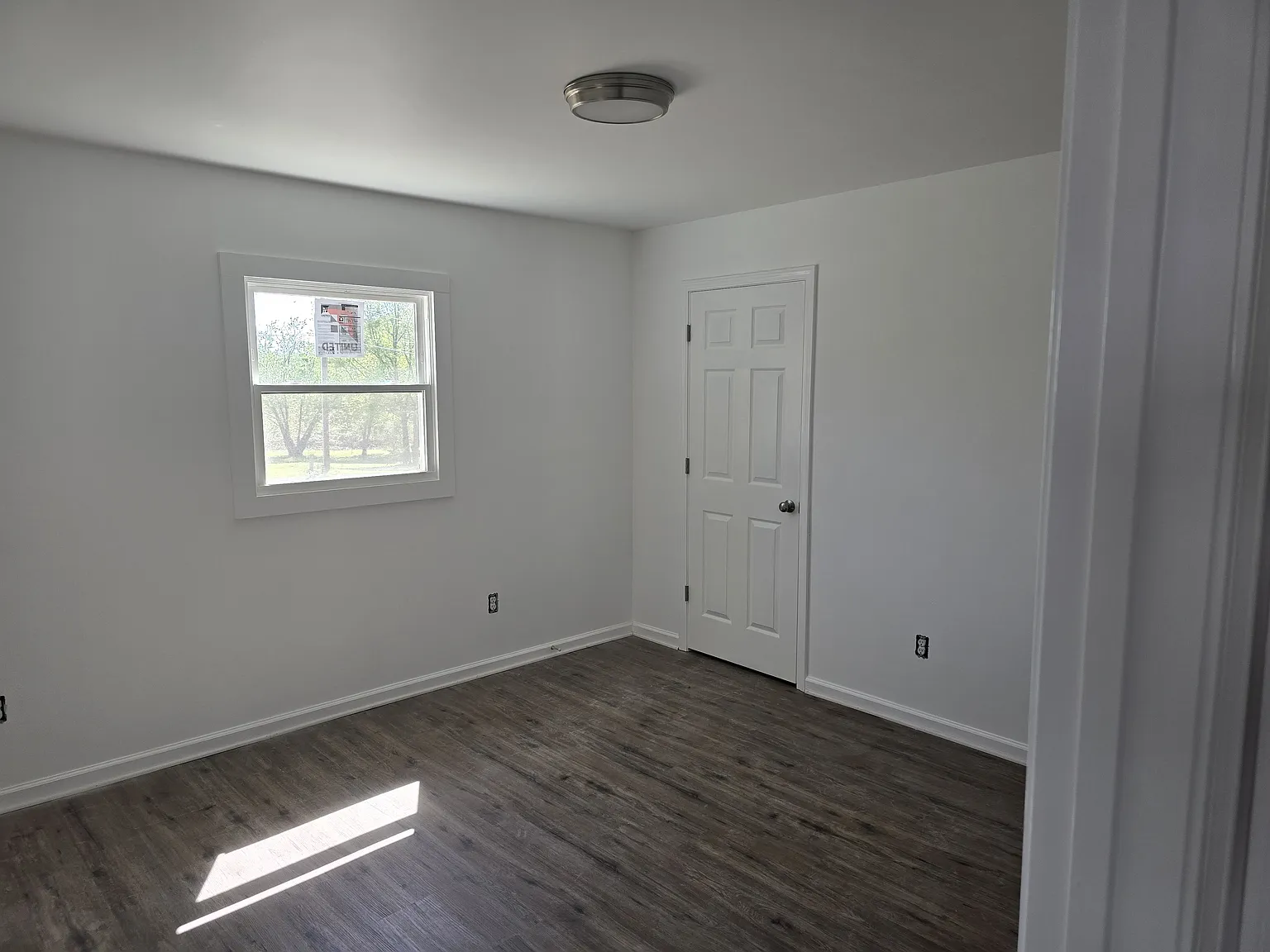 2 bed, 750 sqft, $1,260 — Photo 2