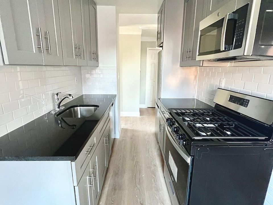 1st image of 13981 35th Ave #5C