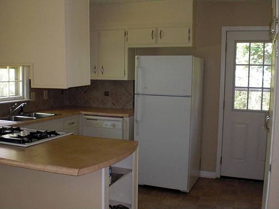 Kitchen and Eat at Bar