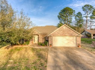 327 Lone Star Ln, Hideaway, TX 75771