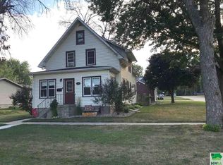 302 Lake St, Alta, IA 51002