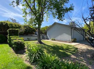 955 Lake Ridge Dr, San Marcos, CA 92078
