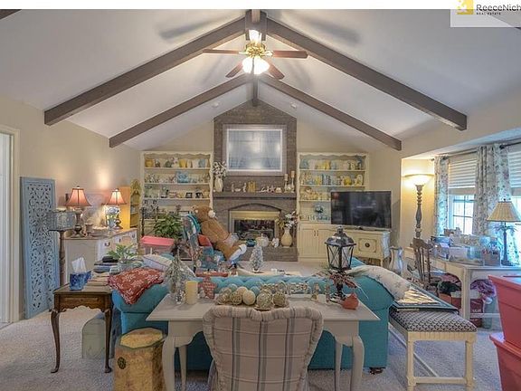 5th image of 1017 SW Elwood Dr
