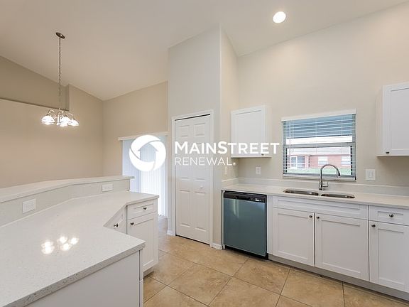 5th image of 3906 18th St SW