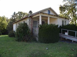 208 Hinton Rd, Shady Spring, WV 25918