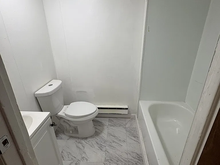 127 Washington Ave — Photo 6