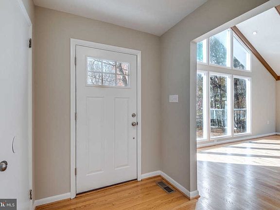3rd image of 21951 Wainway Ln