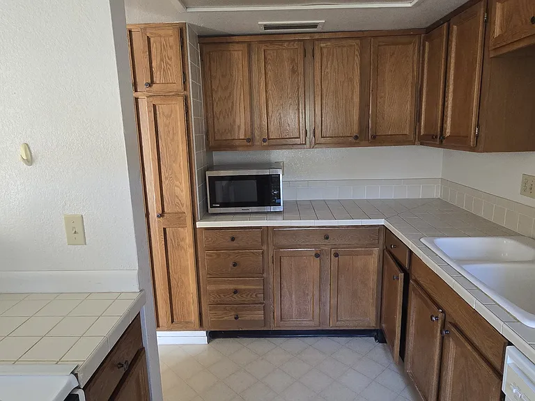 5518 E Lindstrom Ln #1026 — Photo 8