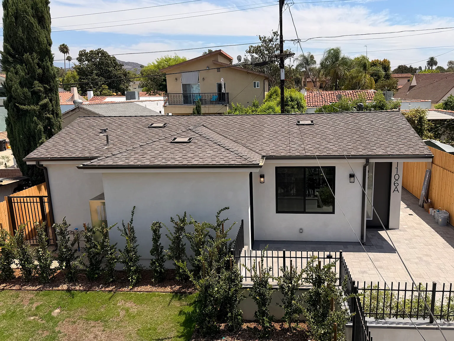 2 bed, 780 sqft, $3,600 — Photo 2