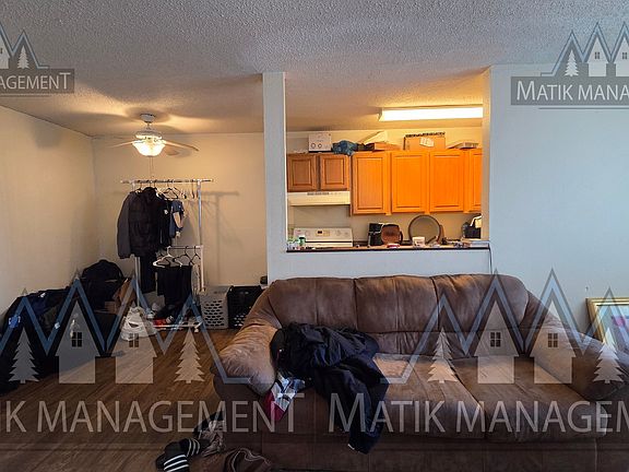 3rd image of 302 6th St SW APT 205