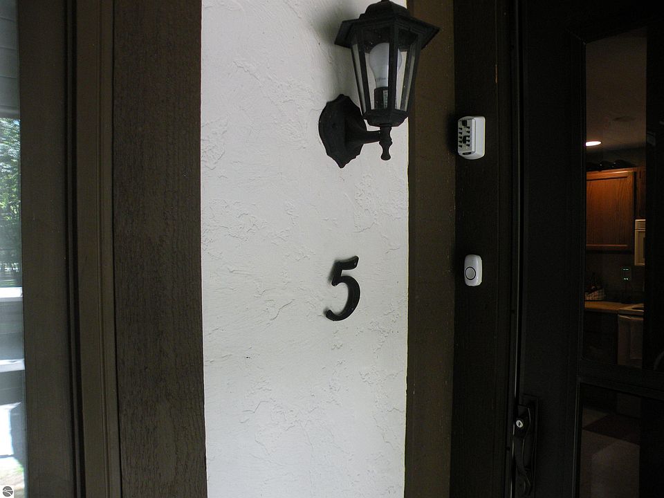 6885 Pinebrook Dr UNIT 5, Bellaire, MI 49615 Zillow