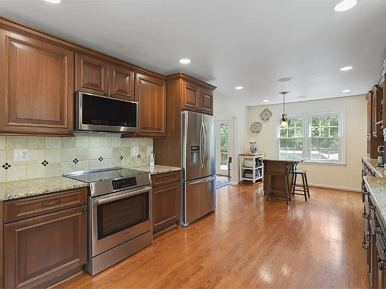 11734 Quay Rd — Photo 12
