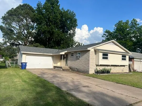 1308 Park Heights St, Miami, OK 74354